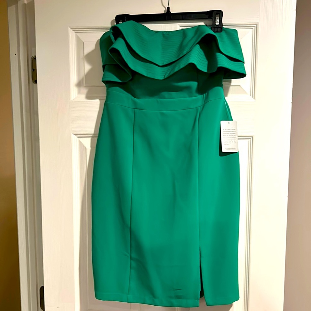 Size medium green adelyn Rae strapless dress